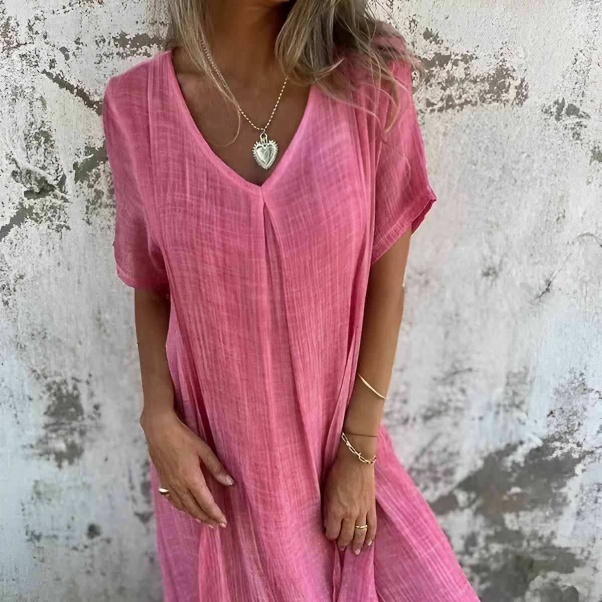 Lida™ | Kevyt V-kaula-aukkoinen mekko